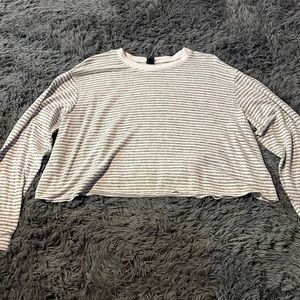 wild fable brand crop top, size XL.